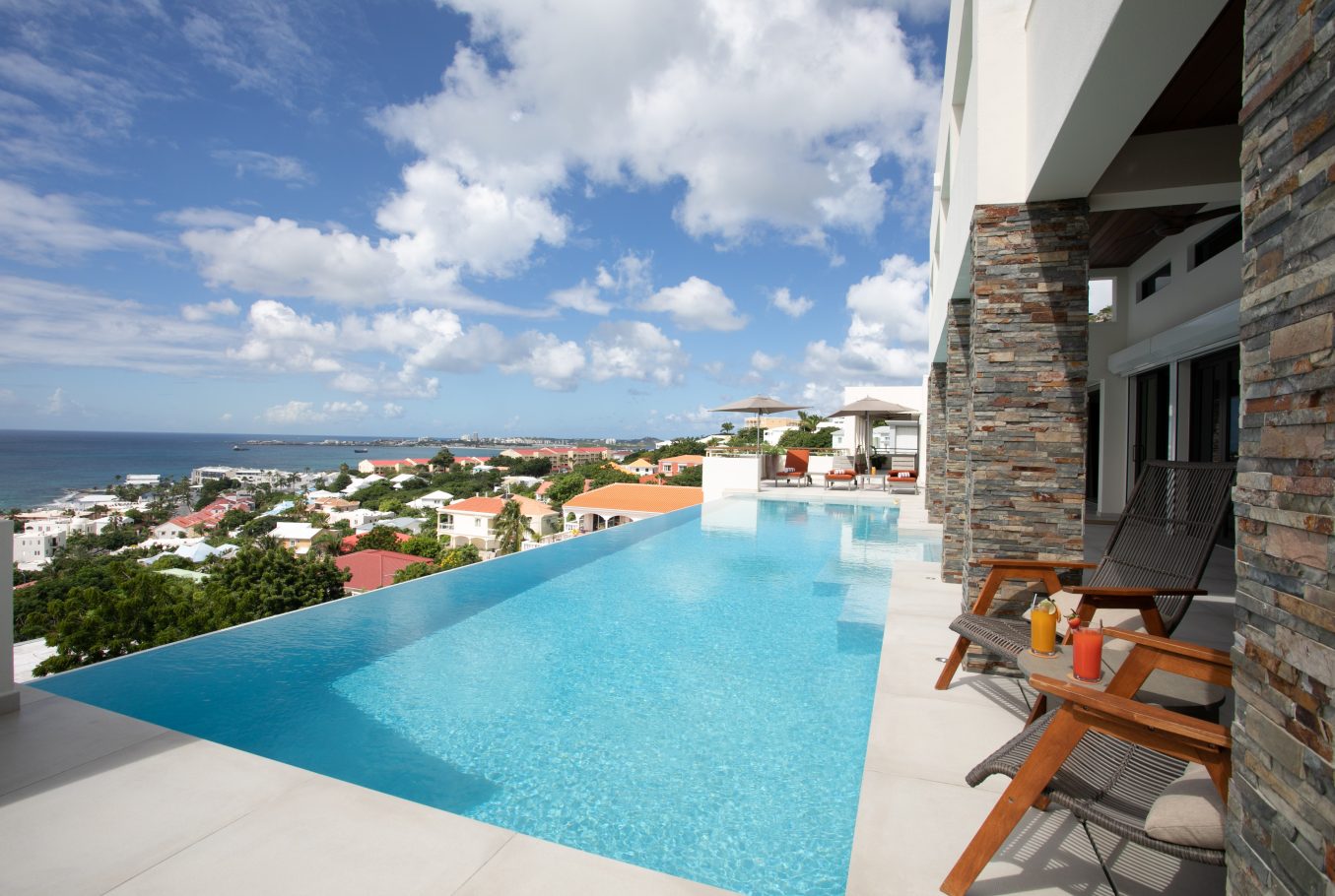 Amazing views from your own infinity pool